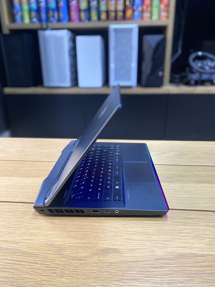 Ноутбук MSI GE66 Rider 10UG i7-10750 RTX3070 RAM 16 GB SSD 512