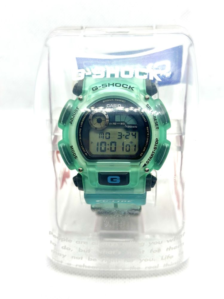 Casio G-Shok DW-9000S. New Old Stock!