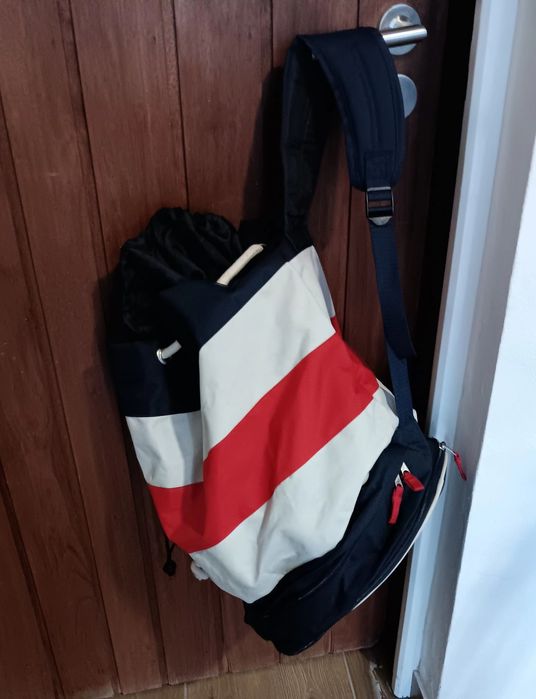 Saco grande, muito bom com várias utilidades.