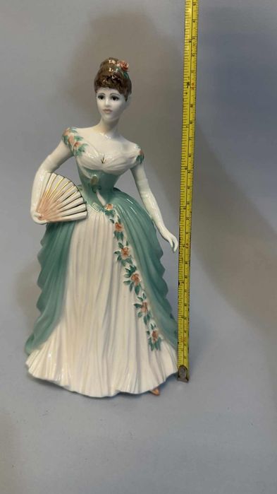 Figurka z porcelany Coalport