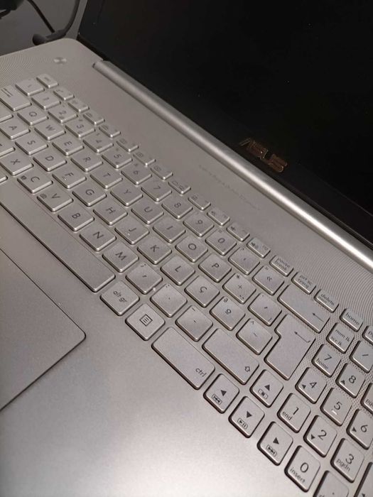 Portátil Asus n750j 17p i7 4710HQ DDR3 16 GBytes