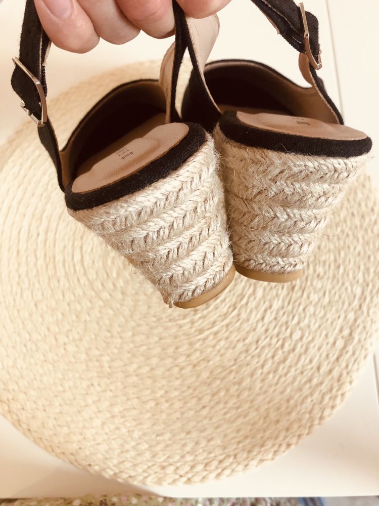 Buty na koturnie Espadryle - czarne - jak nowe / 38