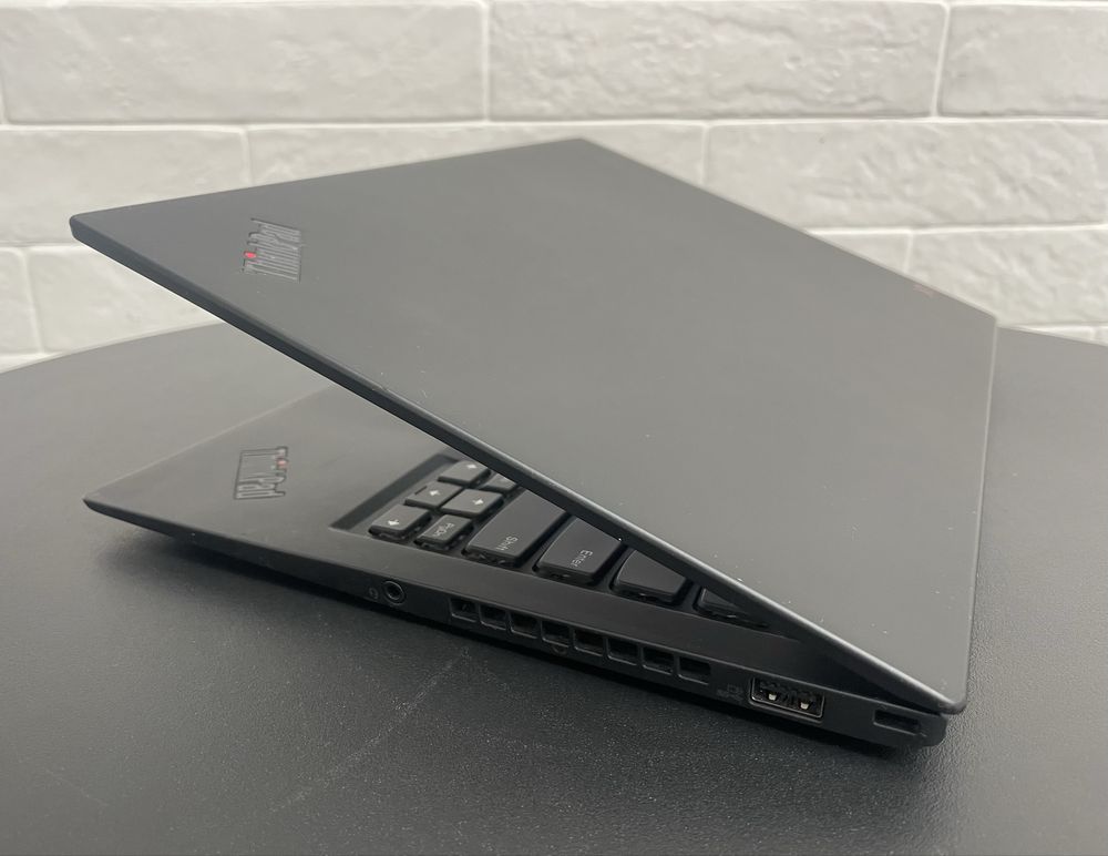 Надлегкий Lenovo ThinkPad X1 Carbon 6 i7-8650U 16RAM 256SSD FHD TOUCH