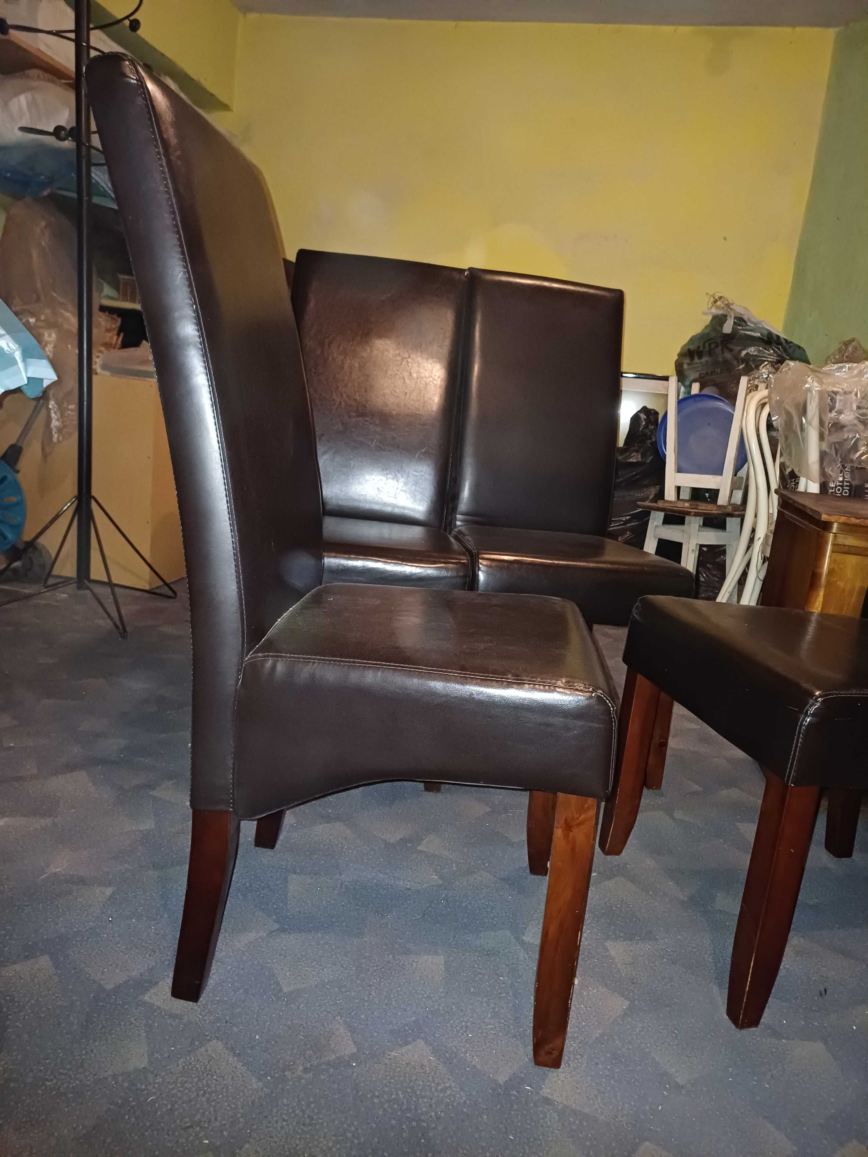 komplet - 4 krzesła BAKKELY w kolorze ciemny brąz – czarne