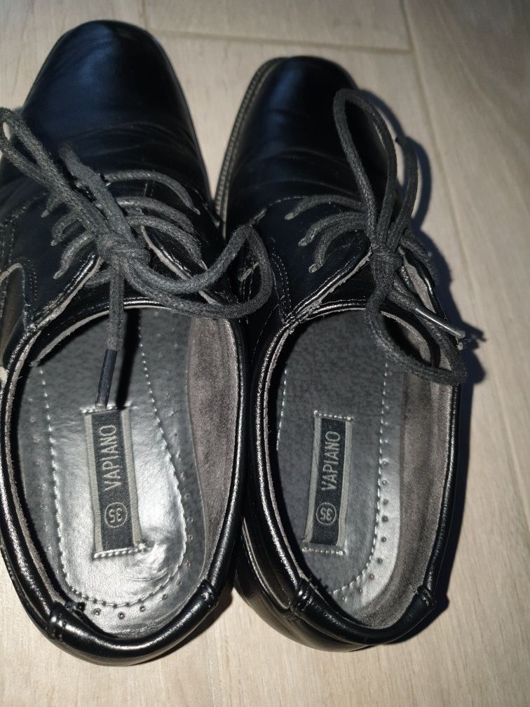 Eleganckie buty półbuty r. 35 czarne męskie młodzieżowe