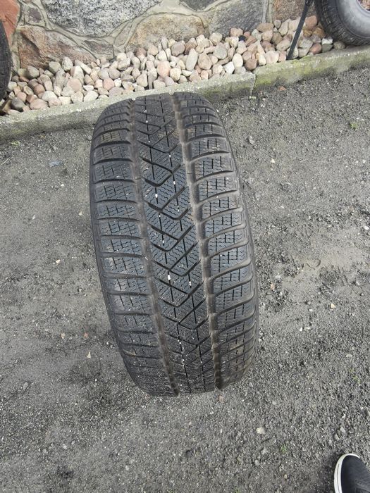Opona 225/60R17 99H Pirelli Sottozero 3  OLX83