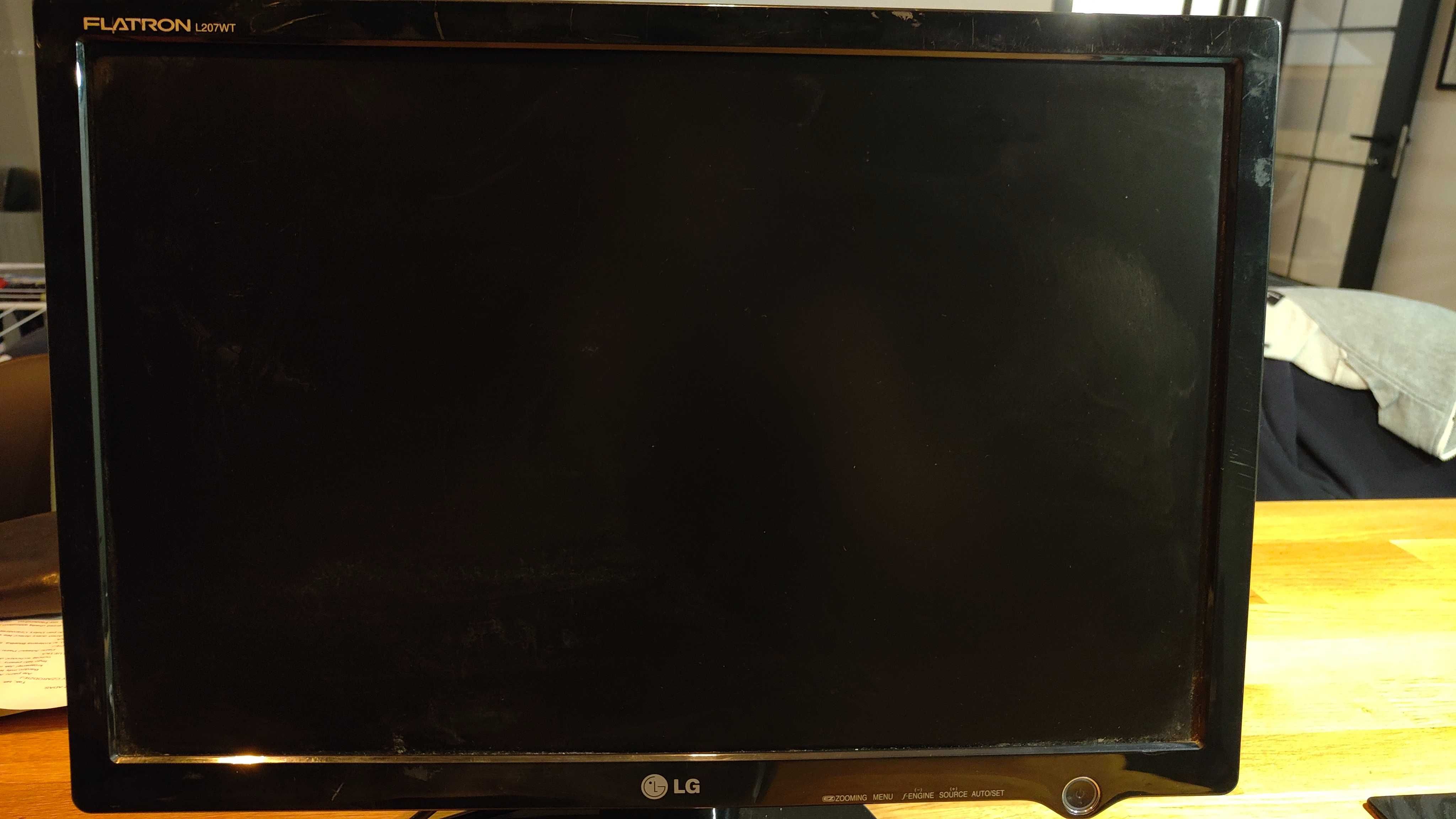 Monitor LG Flatron L207WT-PF