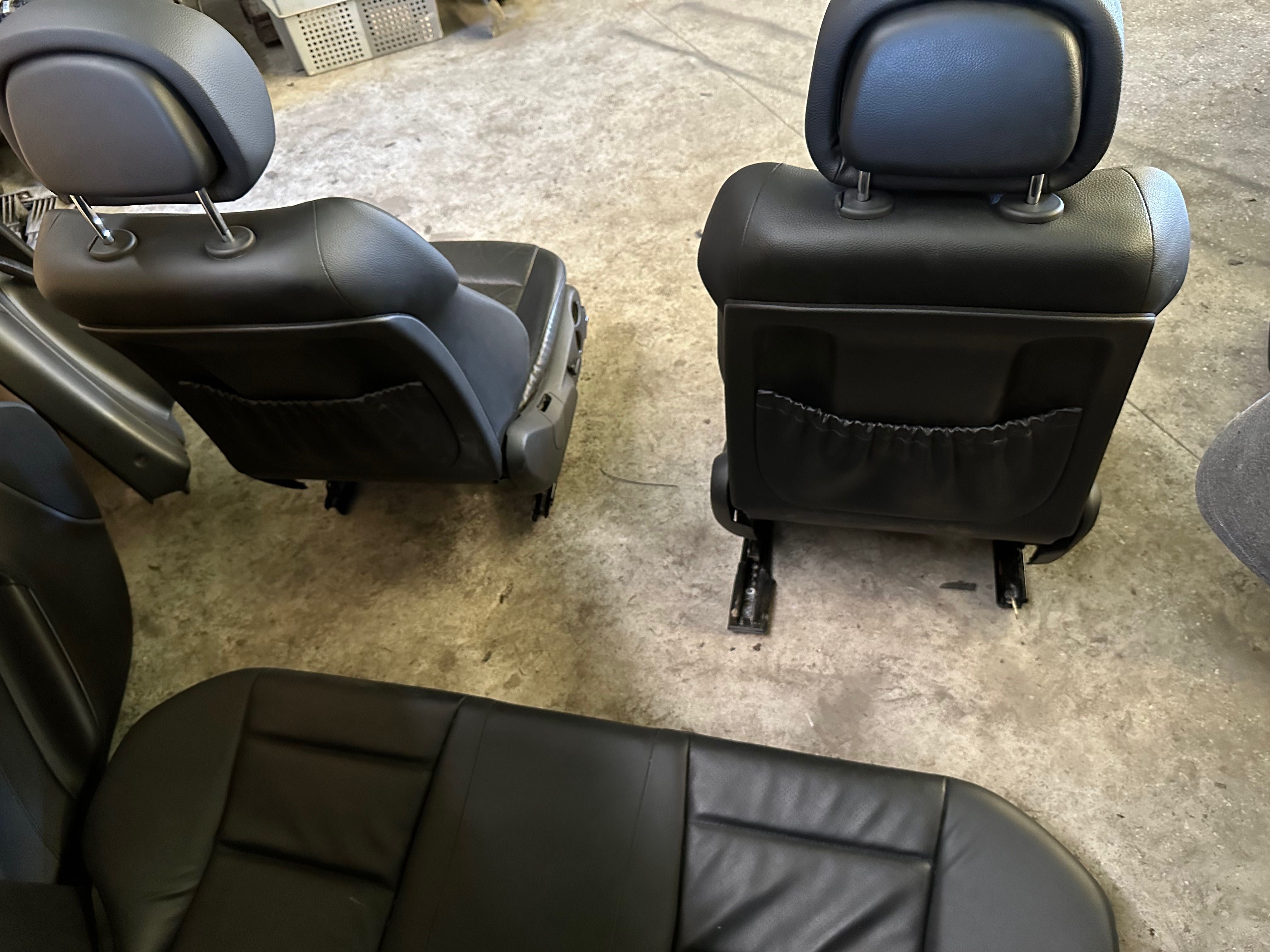 Conjunto de Bancos em Pele Mercedes W203 C200 C220 C270 CDI