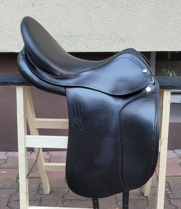 Siodło ujeżdzeniowe Prestige Roma Dressage  łęk 33 siedzisko 17"