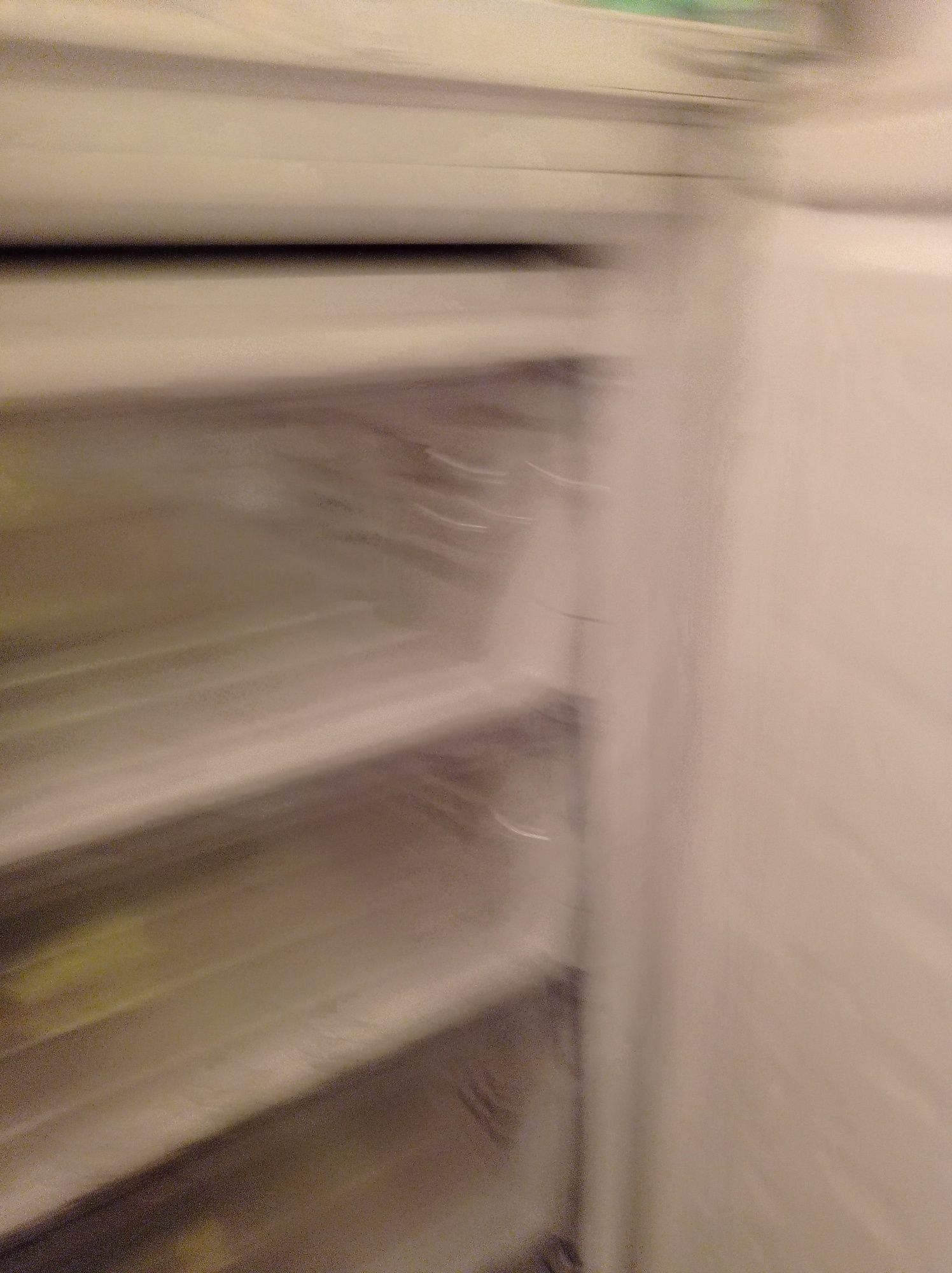 Морозильна камера Beko.