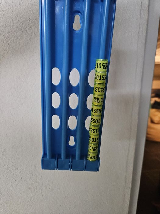 Suporte para anilhas de pombos