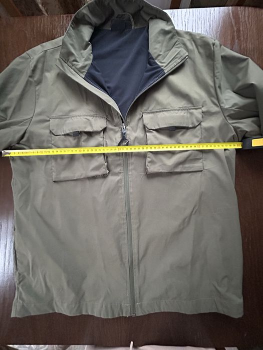 Курточка чоловіча.