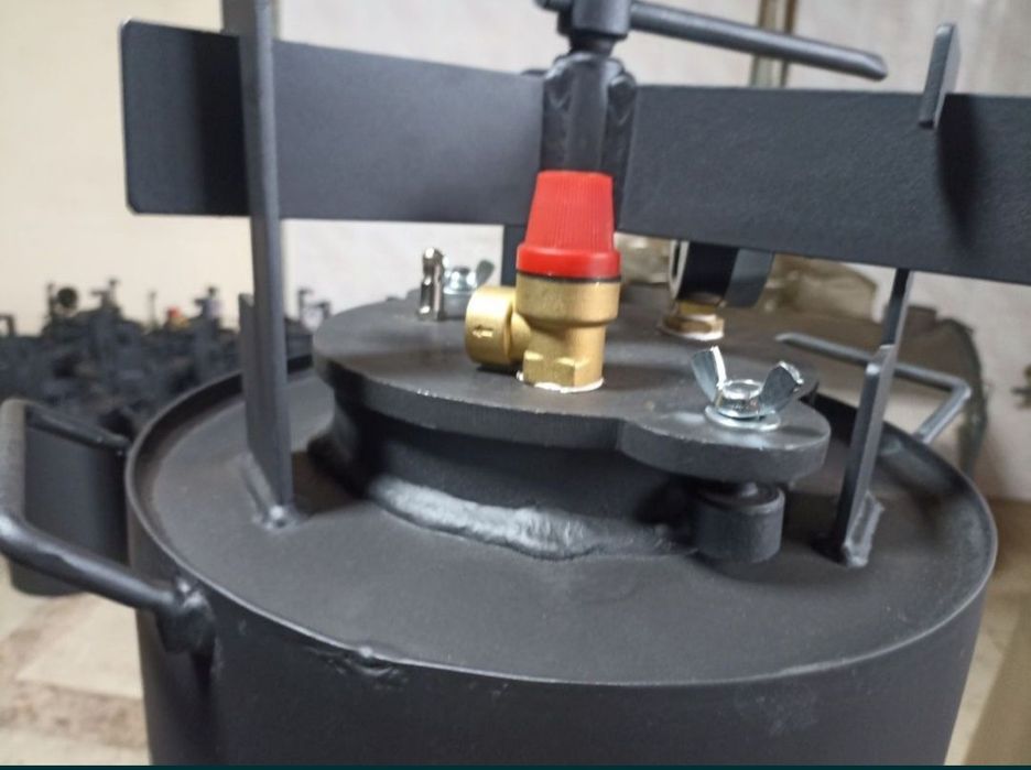 Автоклав на 24 півлітрові або 10 літрових банок електричний підсилений