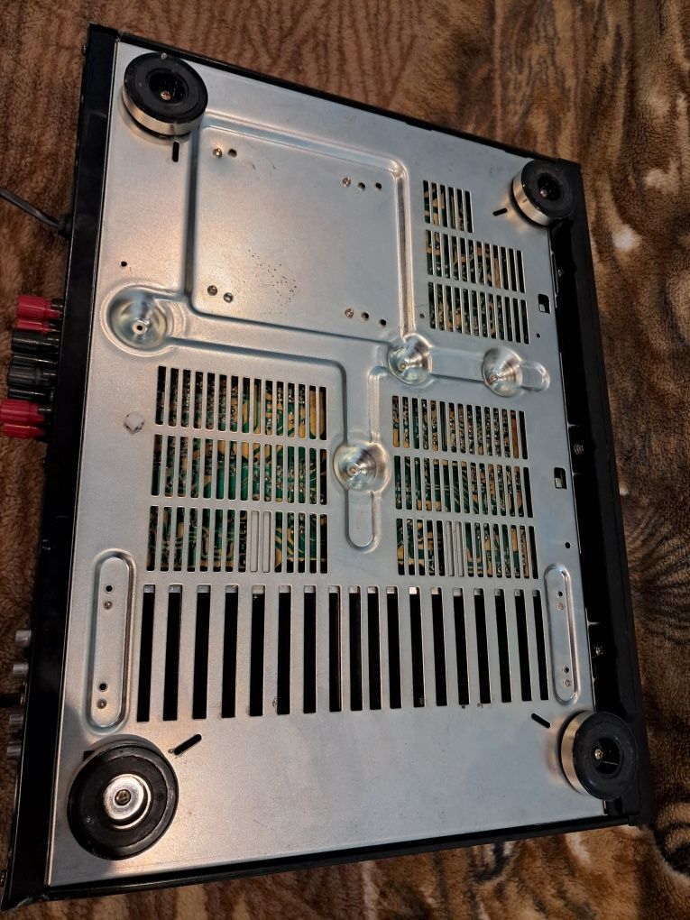 Wzmacniacz stereo Akai AM-37