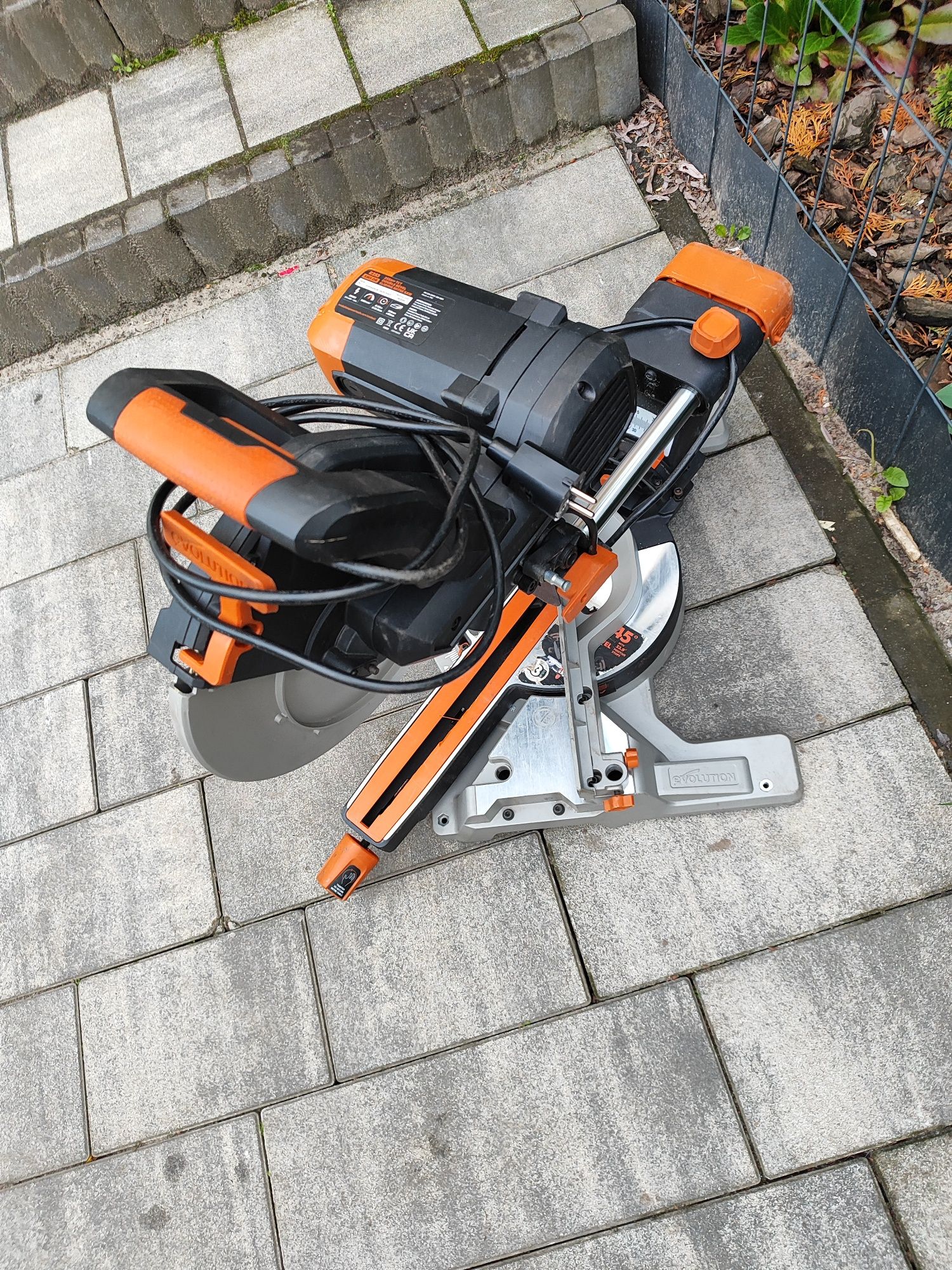 Piła tarczowa Evolution R255 SMS-DB, rok 2024