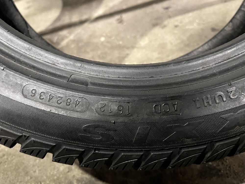 Nr606 2 opony zimowe Maxxis 175/55/15 77t. 7mm