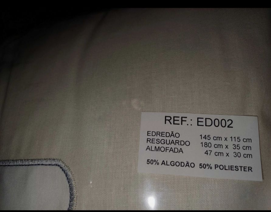 Conjunto de edredão + resguardo + almofada