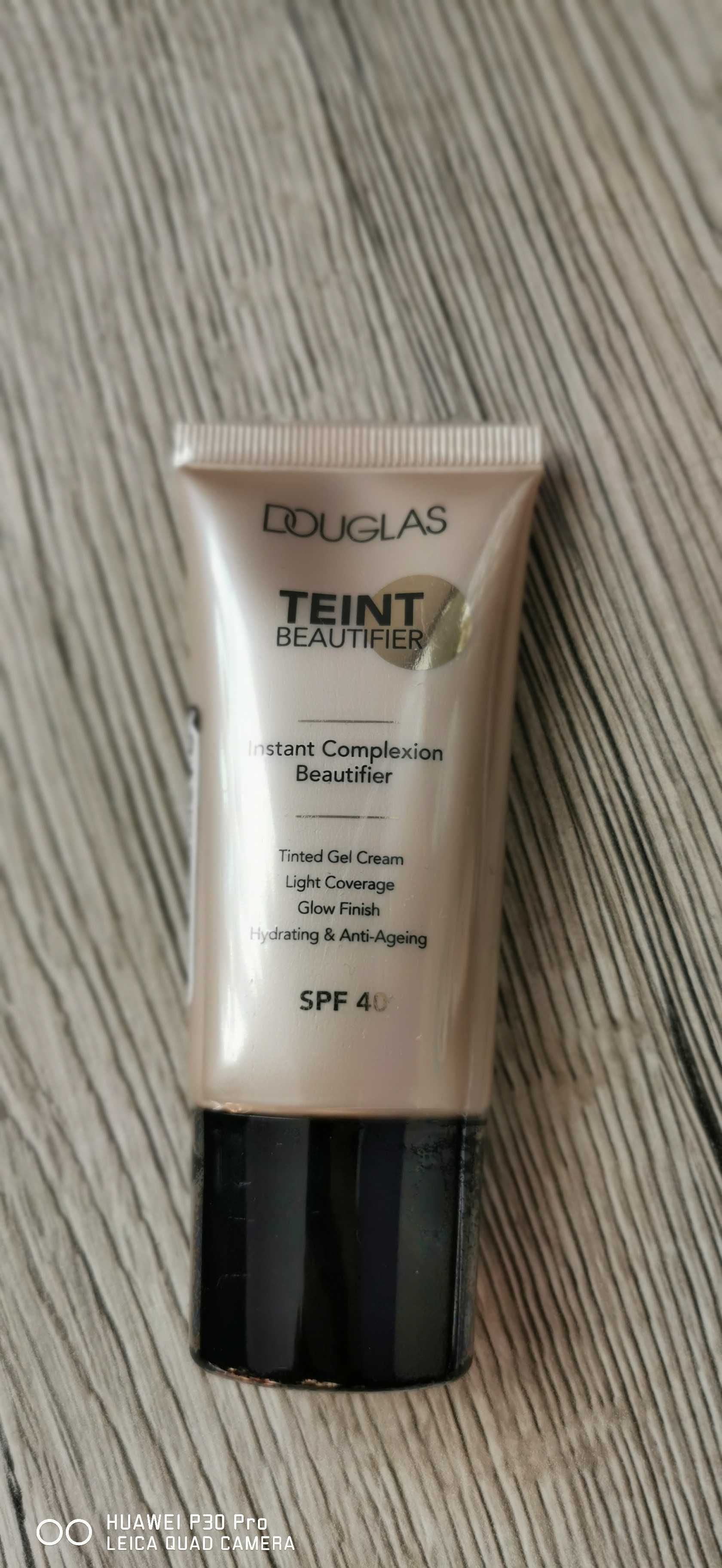 Krem koloryzujący Instant complexion beautifier Douglas 01 Opal