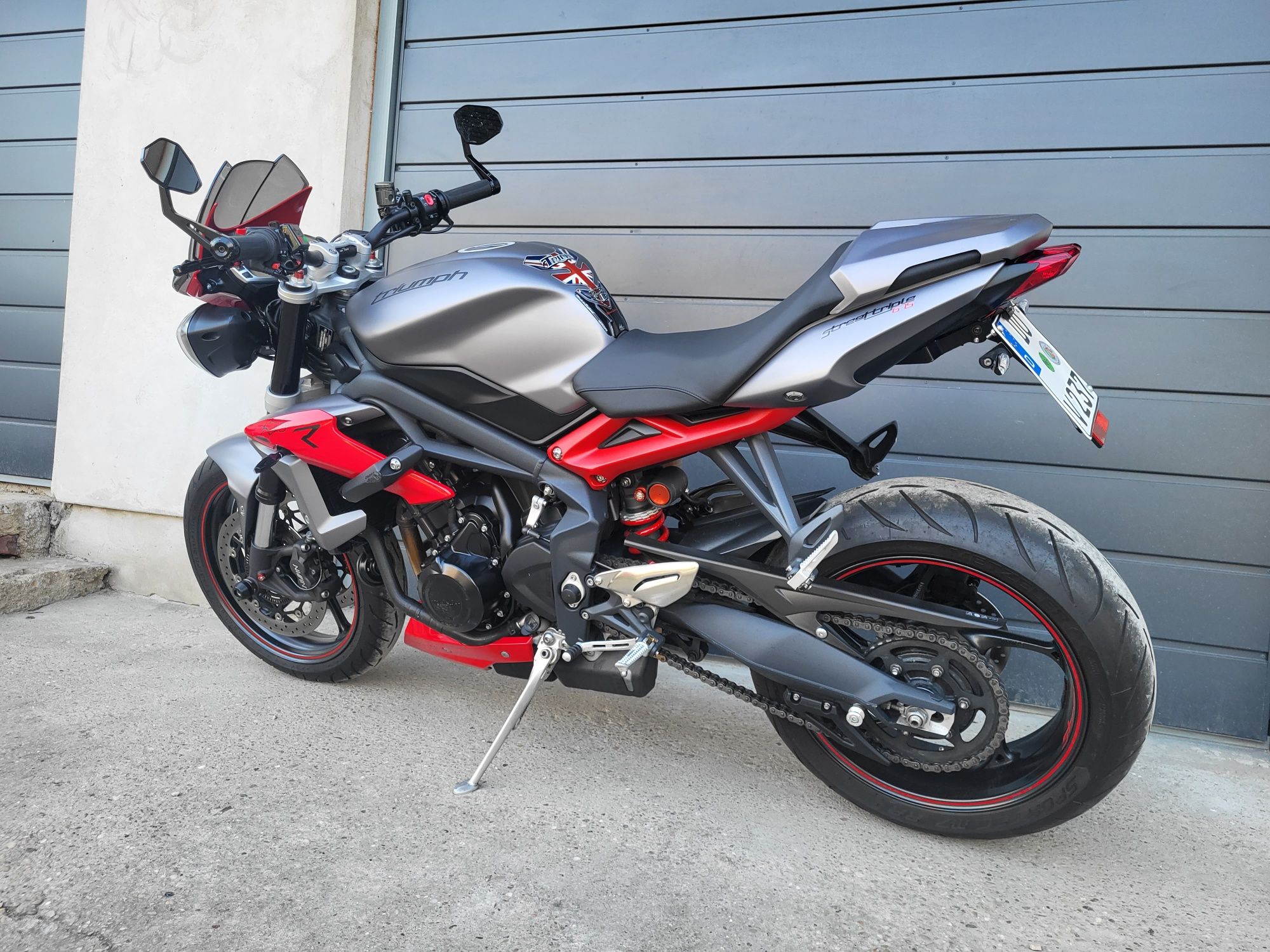 Triumph Street triple 675 R . 2015