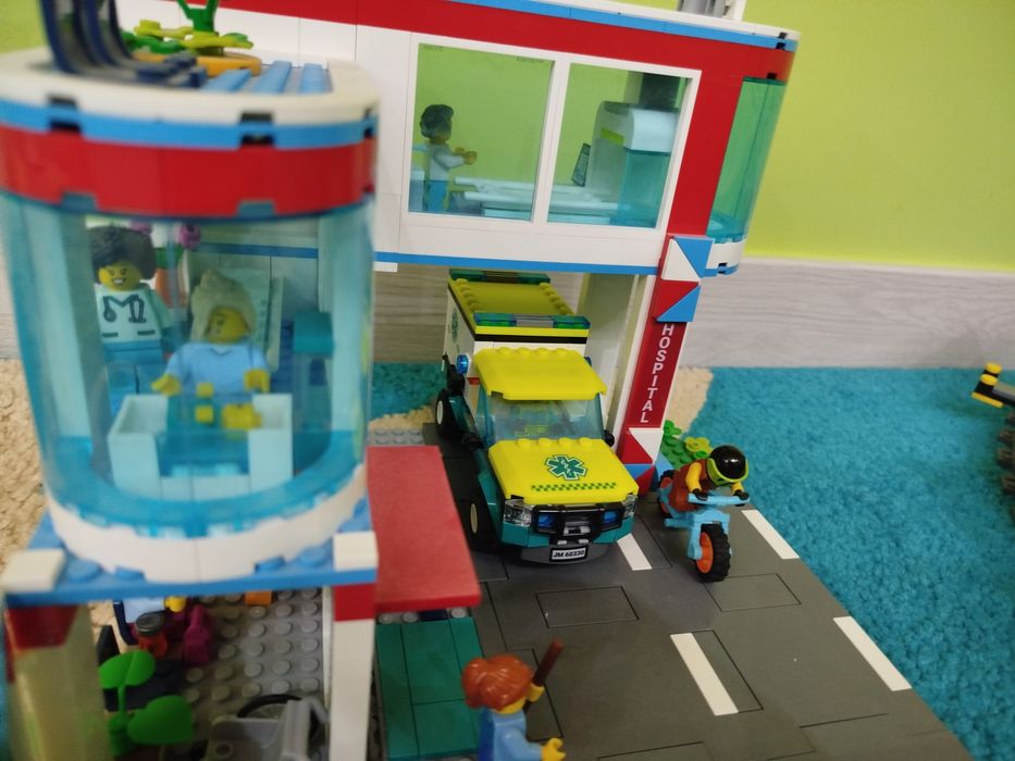 LEGO City  60330 szpital