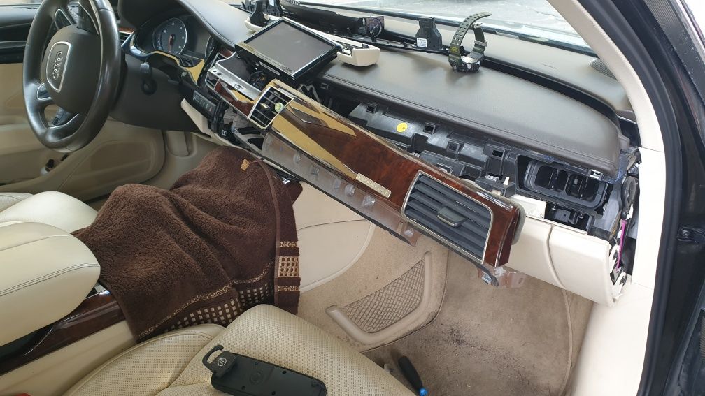 Naprawa ekranu, wyświetlacza, monitora, LCD Audi A6 C7 A8 D4 D3