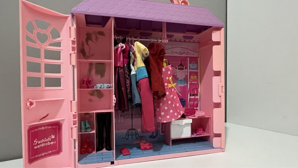 Barbie szafa w formie domku