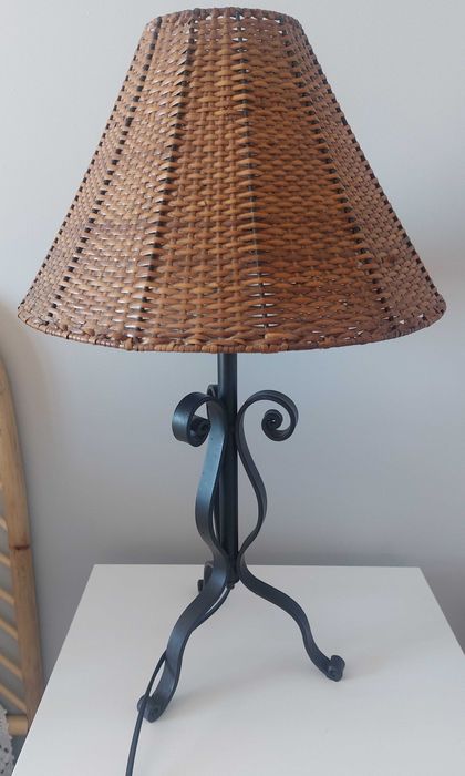 Candeeiro mesa estilo rústico