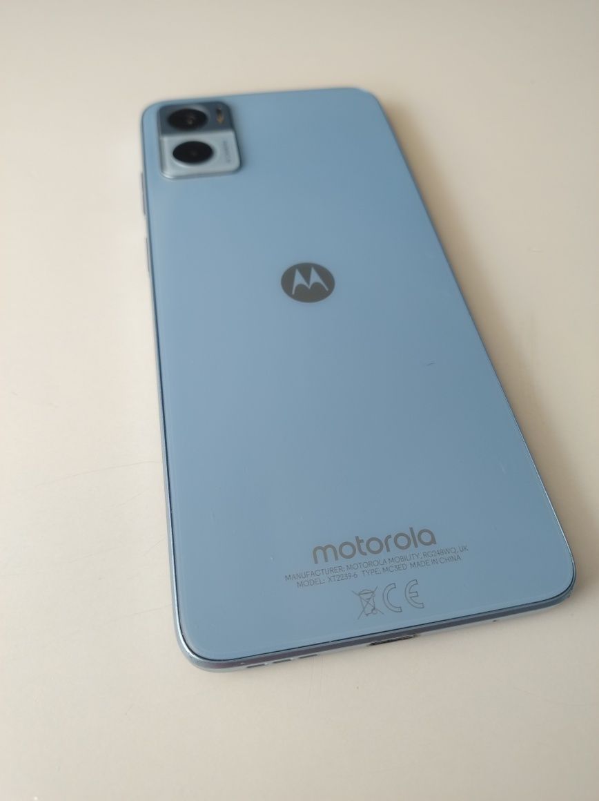 Motorola e22 crystal blue