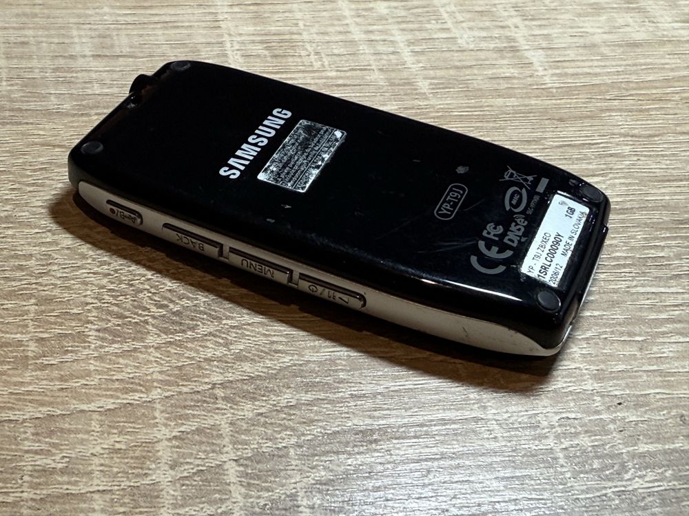 Odtwarzacz mp3 / mp4 1Gb Samsung yp t9j