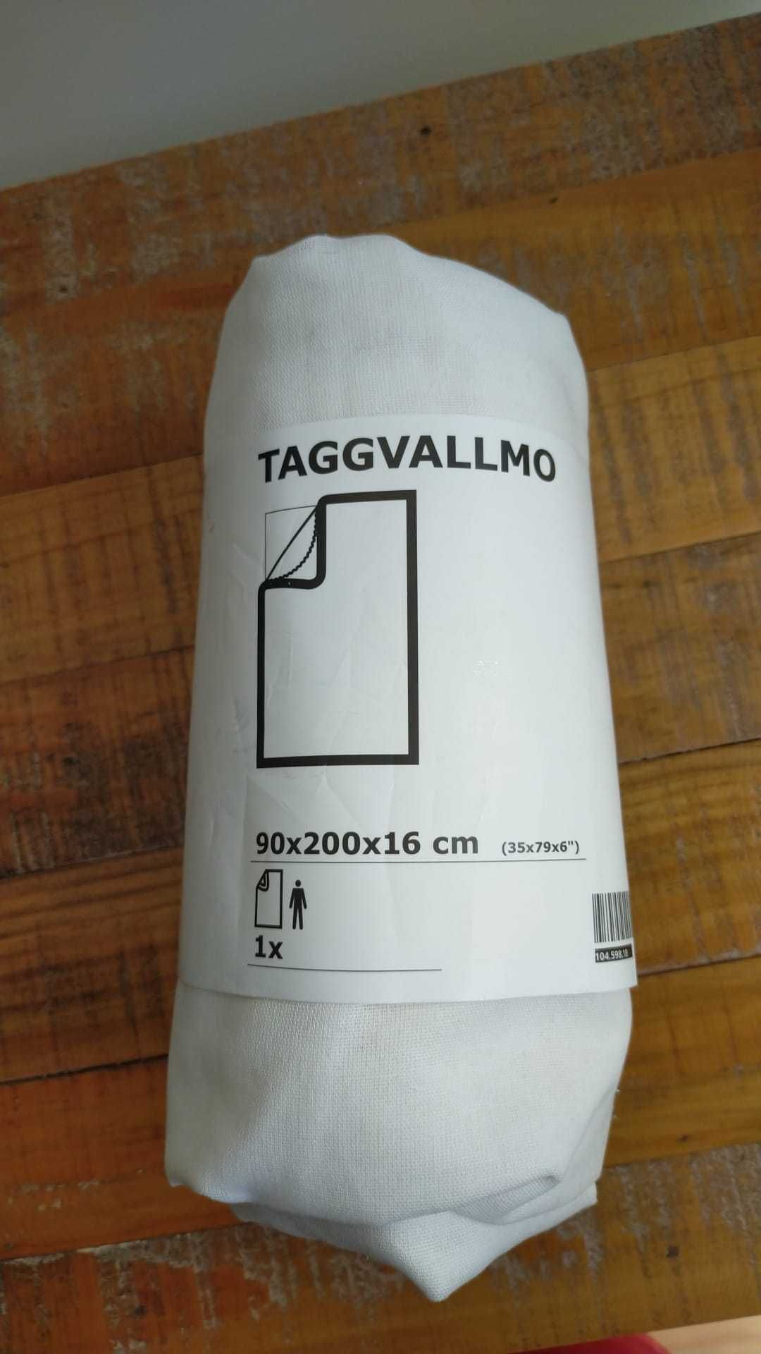 Conjunto de 2 lençóis Taggvallmo (IKEA)
