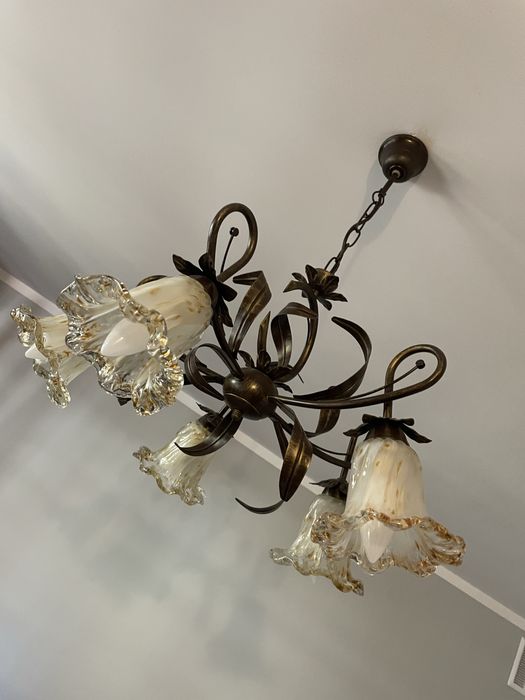 Zestaw lamp – żyrandol, kinkiet i lampa stojąca