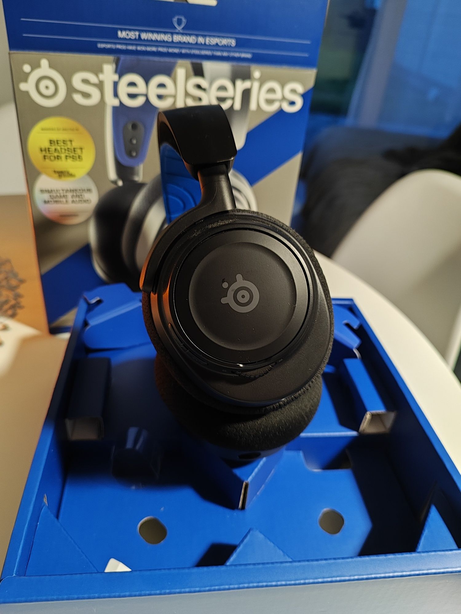 Słuchawki bezprzewodowe z mikrofonem SteelSeries Arctis Nova 7P