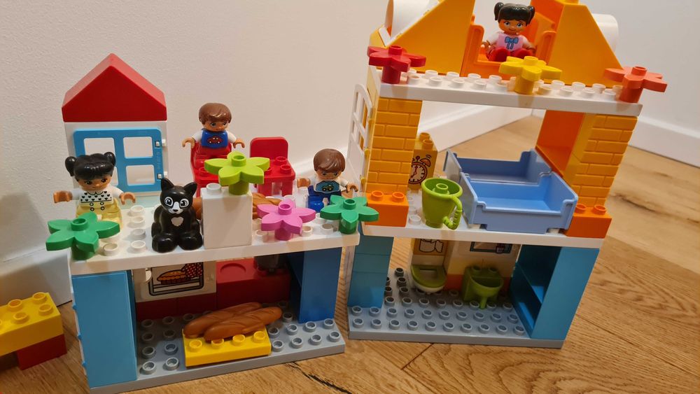 Lego Duplo 3 zestawy : domek 10835 , kolejka  i samochodzik