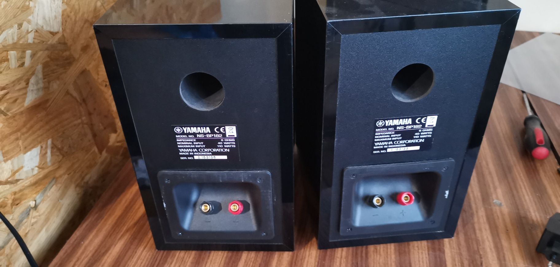 Yamaha e 700   monitor audio Radius 180