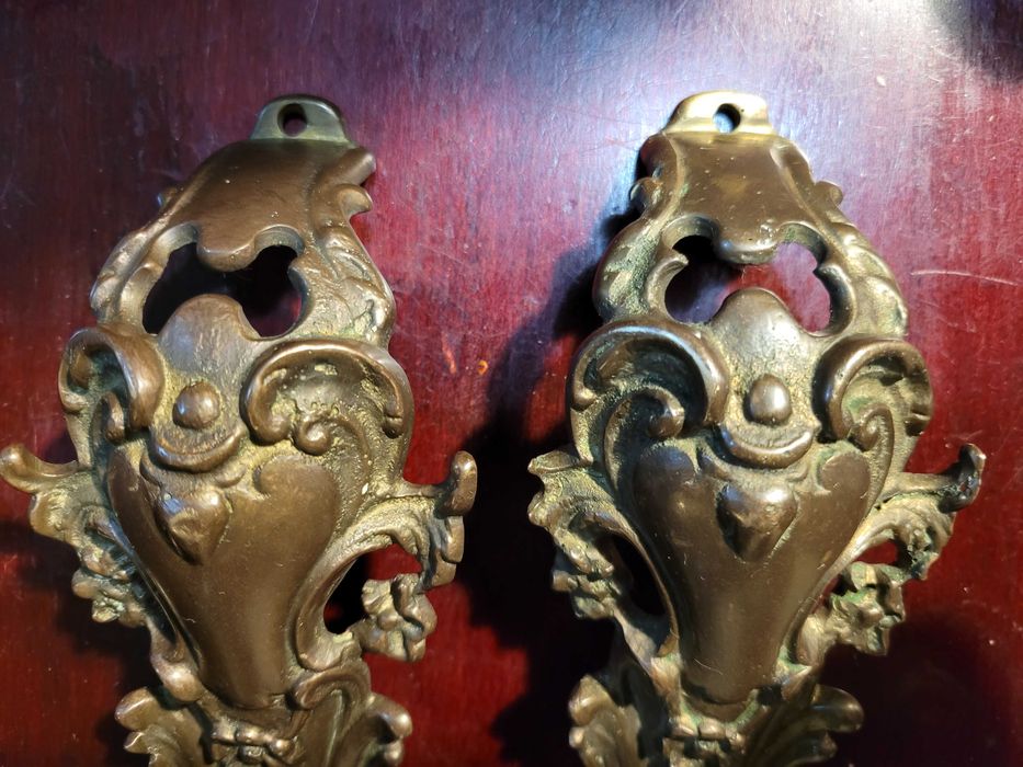 Stare przedwojenne uchwyty, klamki szyldy mosiężne do drzwi