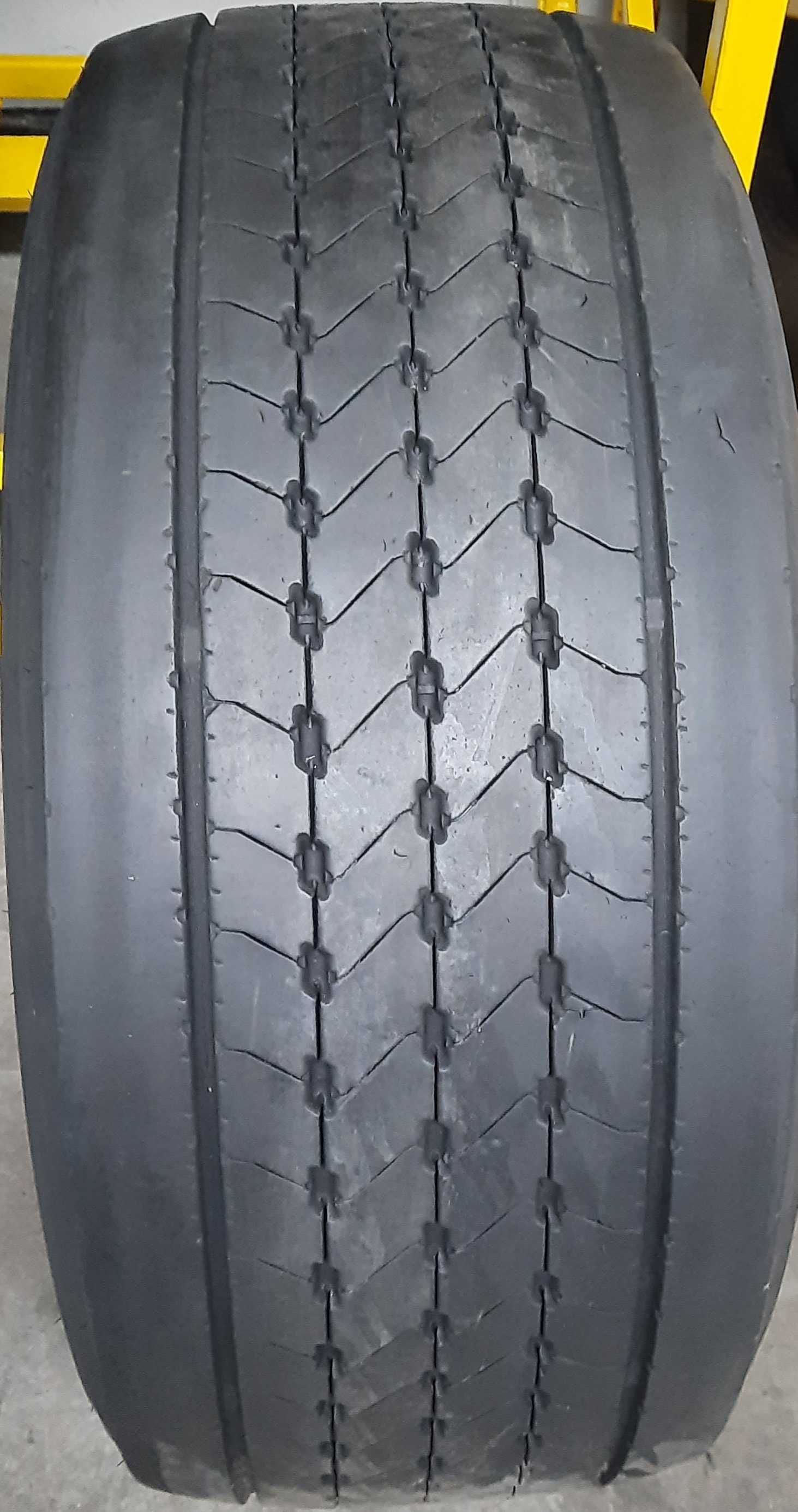 355/50R22.5 Goodyear