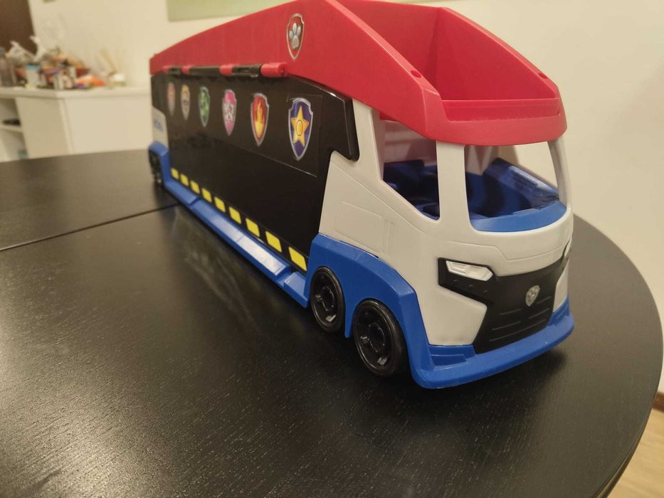 Carro patrulha pata como novo