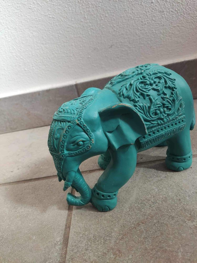 Elefante azul decorativo