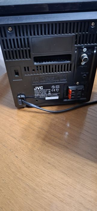 JVC wieża z dwoma głośnikami