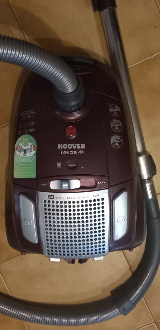 Aspirador Hoover a funcionar bem
