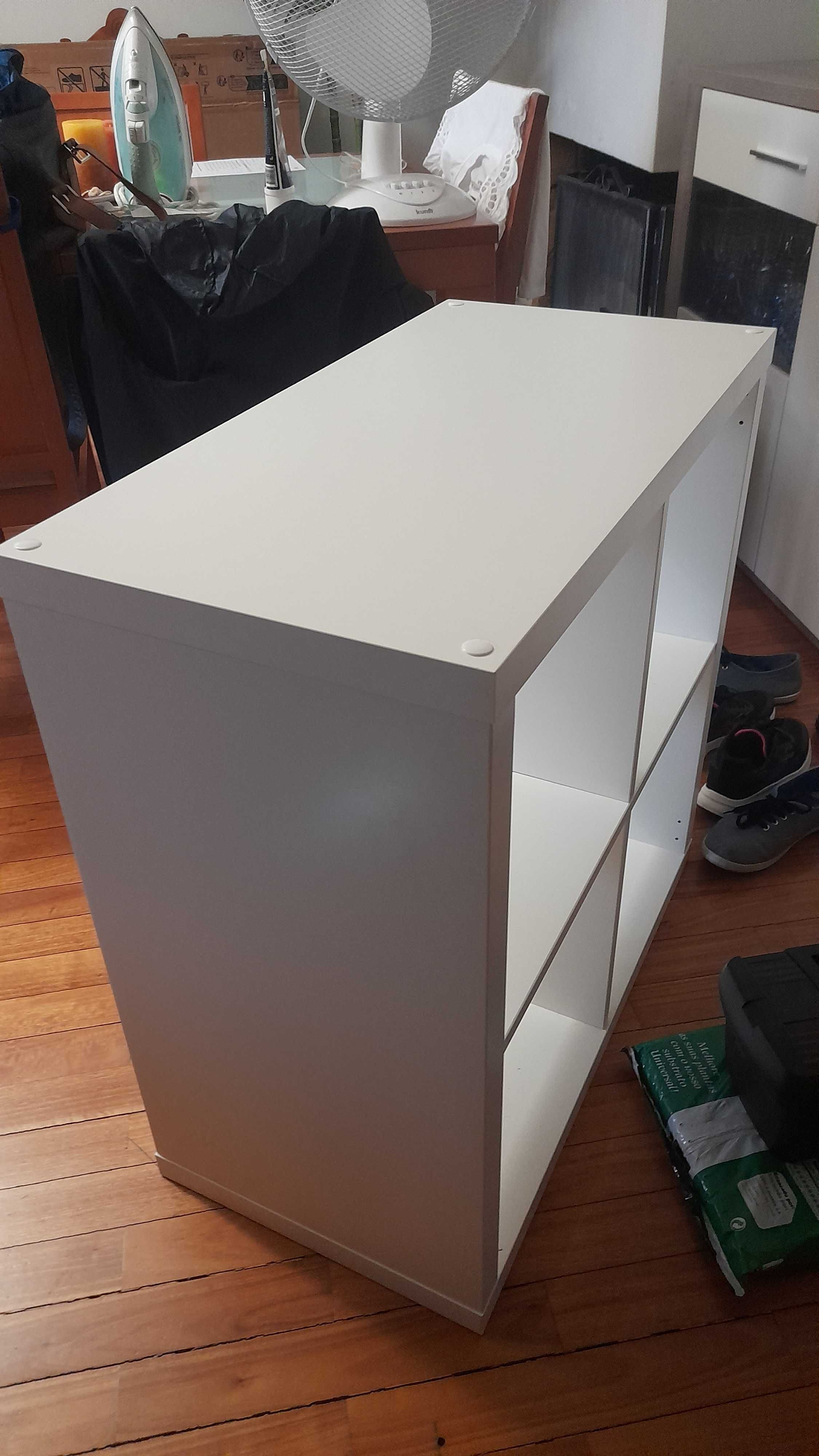 Movel em cubo estante
