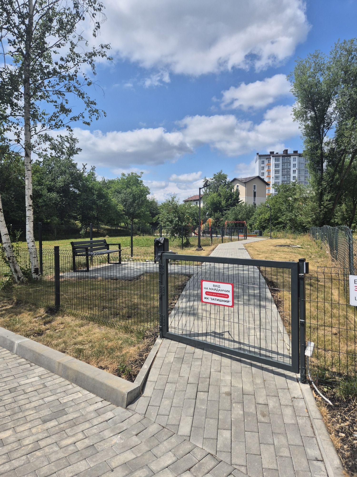 Власник продам здану 2кімнатну квартиру