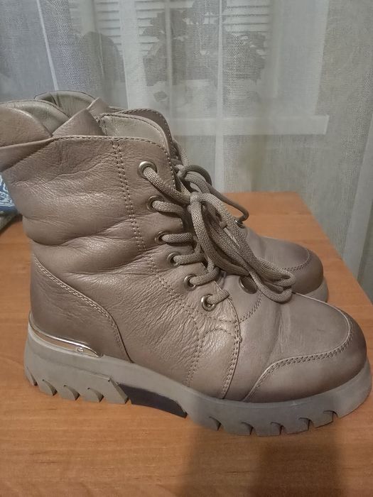 Ботінки жіночі,Vitto Rossi