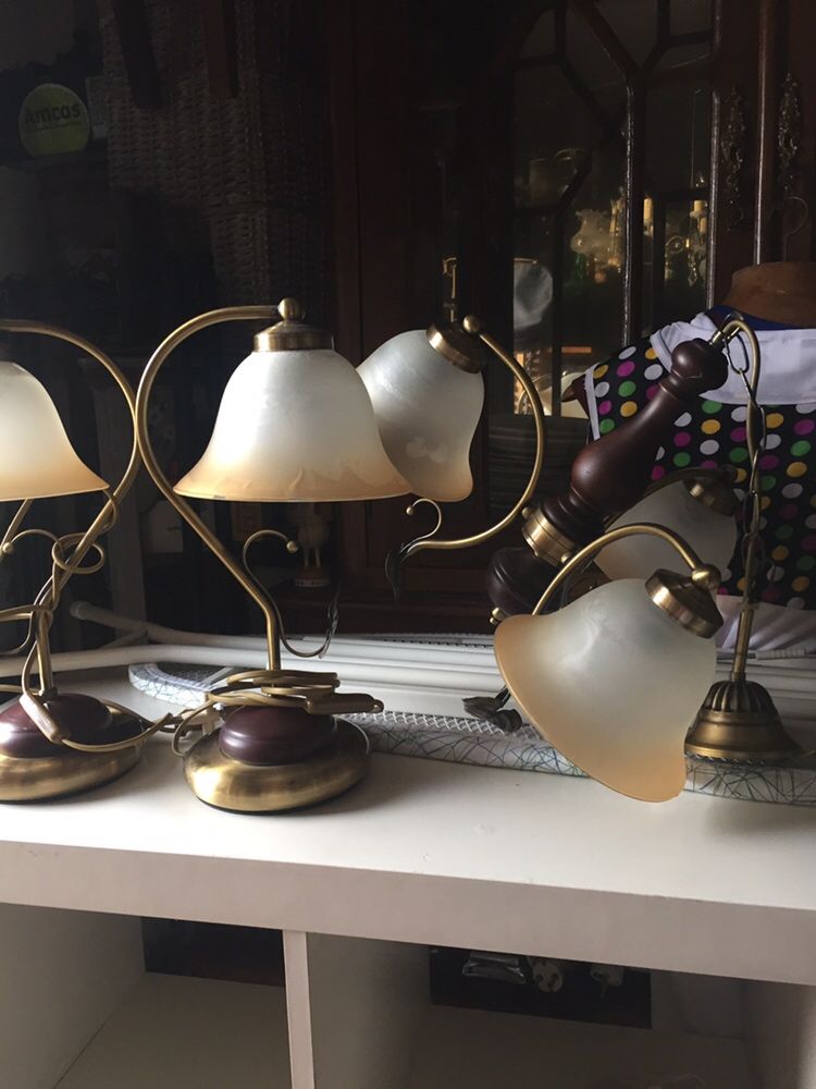 Candeeiro de tecto e dois mesinha cabeceira  vintage