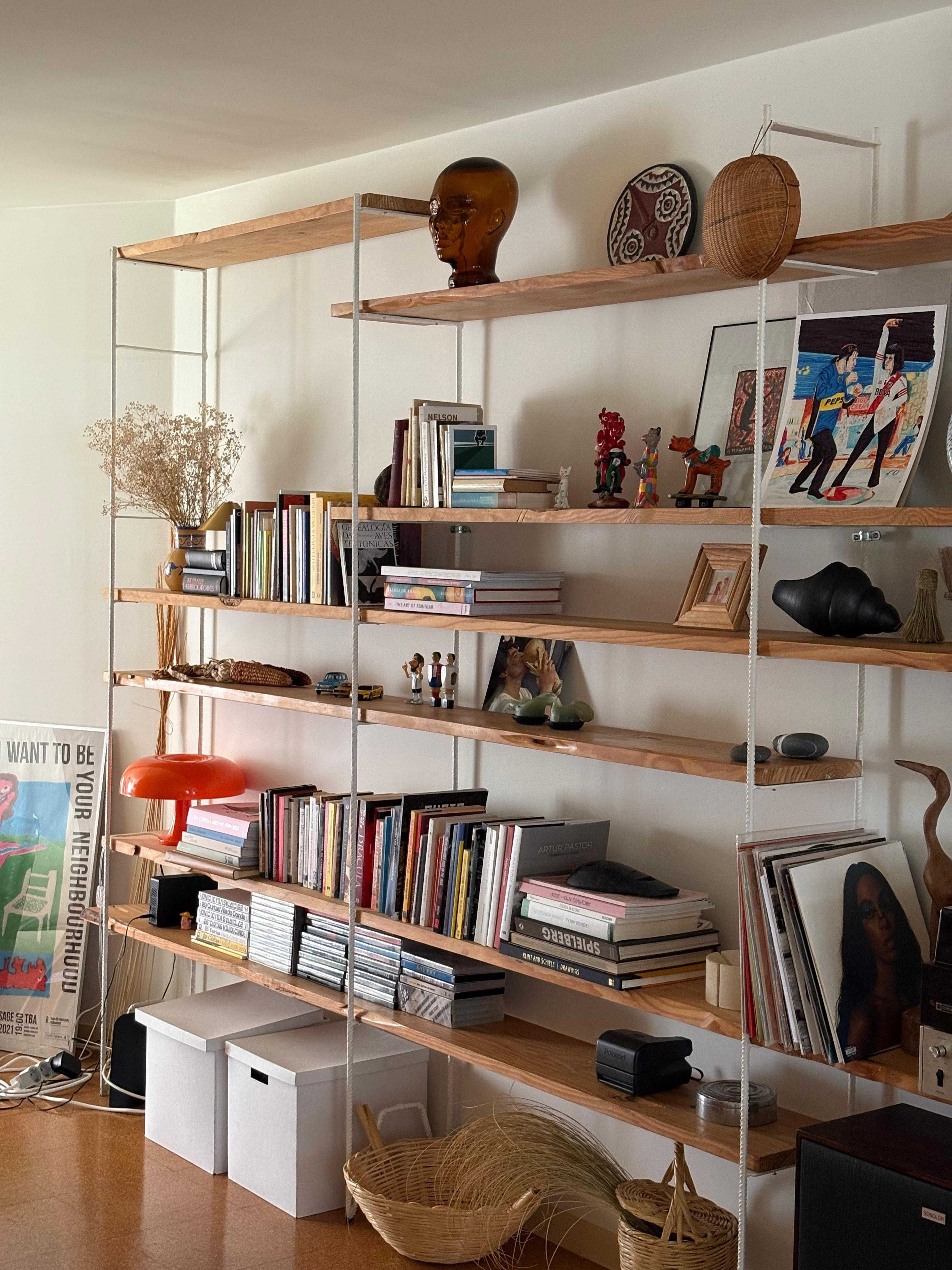 Prateleira / Estante para sala ou quarto
