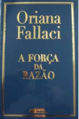 Entrevista com a História, de Oriana Fallaci, e outro livro