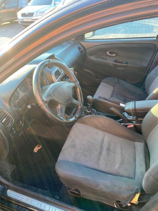 автомобіль MITSUBISHI CARISMA 2003 рік