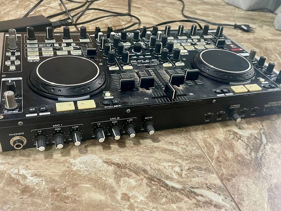 Контроллер Denon MC6000 MK1