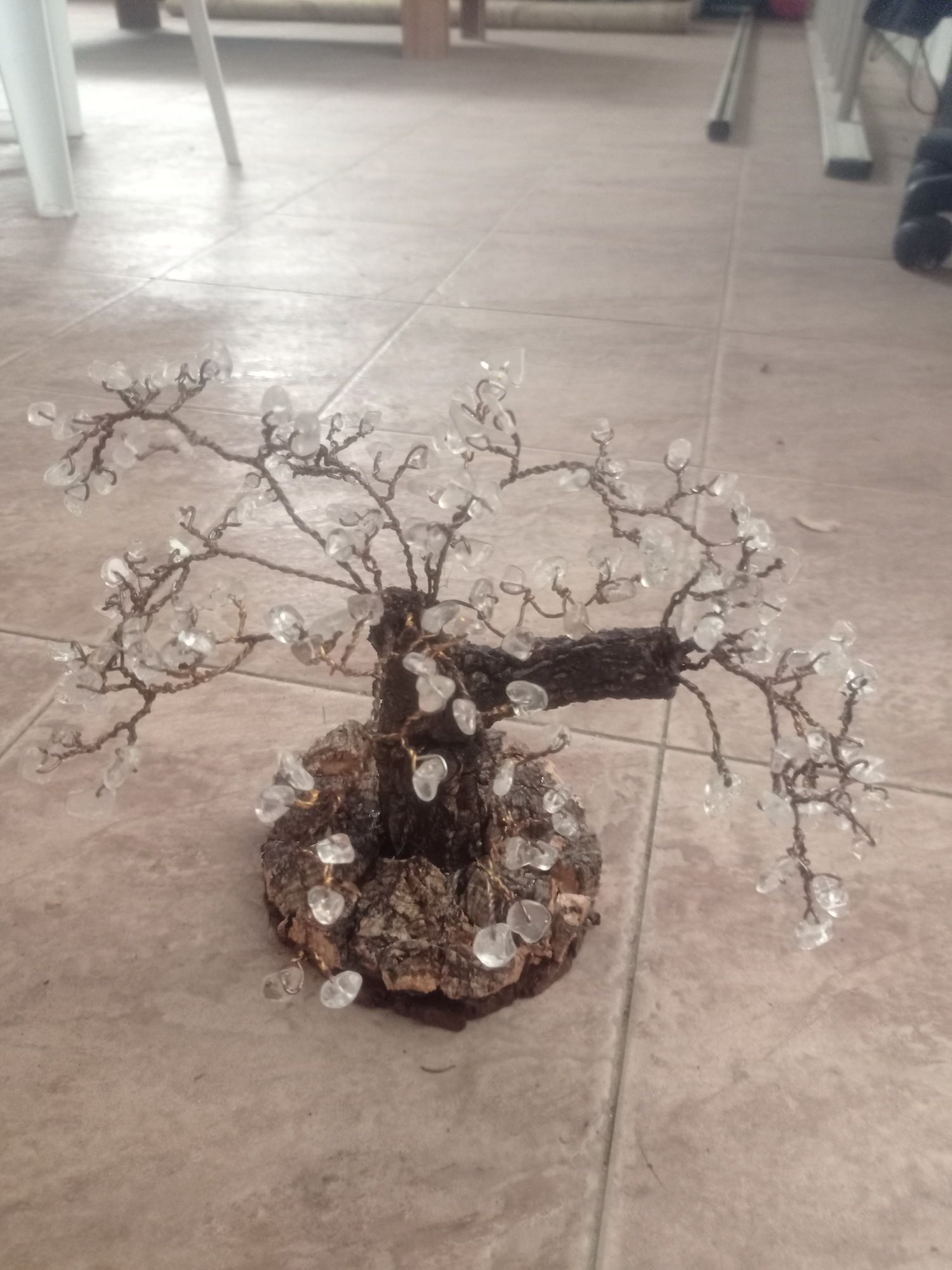 Árvore da vida em pedras naturais  de cristal