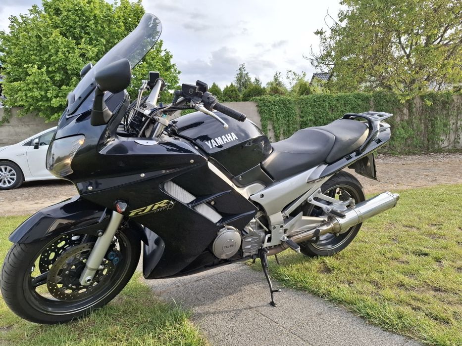 Yamaha FJR 1300 – 2001 r. – bez wkładu, po serwisie!

Sprzedam zadbaną